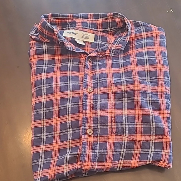 2 Old navy plaid men long sleeved button up shirts size Large collared shirts - Picture 2 of 16